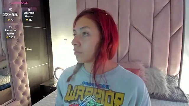 Snapshot of melanie_roux__ chatting on November 2025 01:23:02 PM melanie roux online show from November 2025 01:23:02 PM