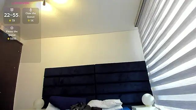 Snapshot of melanie_roux__ chatting on January 2026 12:32:02 PM melanie roux online show from January 2026 12:32:02 PM