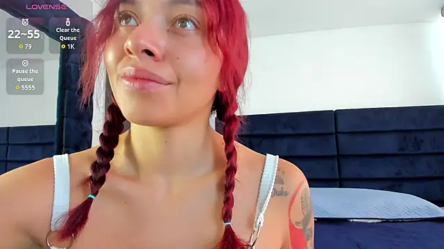 Snapshot of melanie_roux__ chatting on January 2026 12:20:02 PM melanie roux online show from January 2026 12:20:02 PM