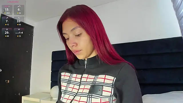 Snapshot of melanie_roux__ chatting on February 2026 12:15:02 PM melanie roux online show from February 2026 12:15:02 PM