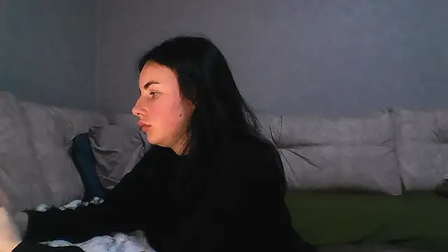 Kirunya online show from November 2025 05:13:01 PM