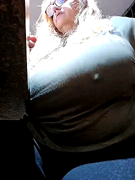 Snapshot of JennyInVegas chatting on March 2026 03:05:04 PM JennyInVegas online show from March 2026 03:05:04 PM