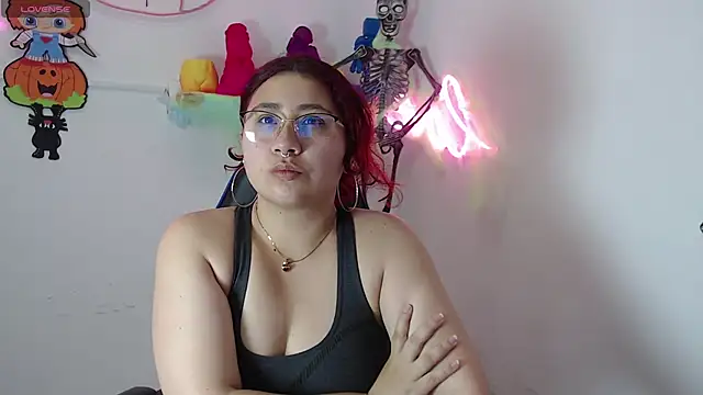 littlee red online show from October 2025 12:40:02 PM