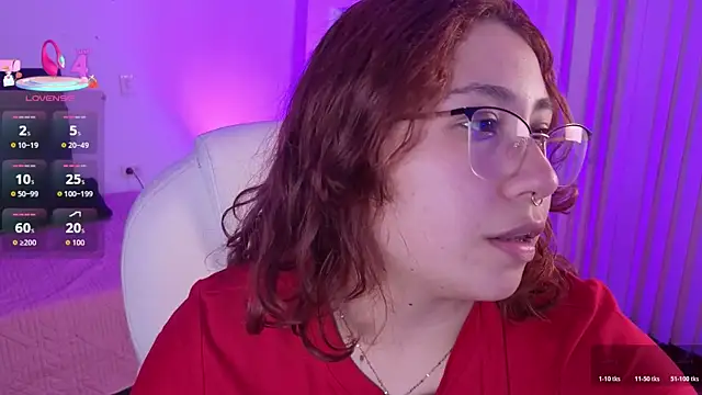 Snapshot of littlee_red chatting on May 2026 07:54:02 PM littlee red online show from May 2026 07:54:02 PM