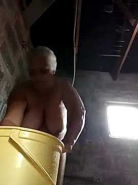 juicyboode online show from October 2025 02:23:02 PM