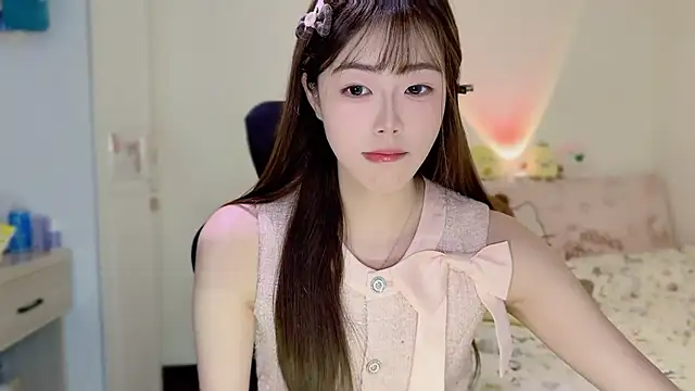 Onecutelittle online show from December 2025 01:55:02 AM