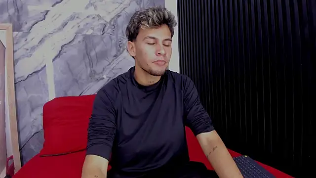 Snapshot of Alan-Smith1 chatting on November 2025 07:35:01 PM Alan-Smith1 online show from November 2025 07:35:01 PM