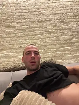 Rotteei1 online show from October 2025 04:23:02 AM