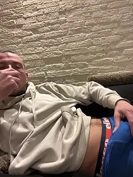 Rotteei1 online show from February 2026 07:54:01 PM