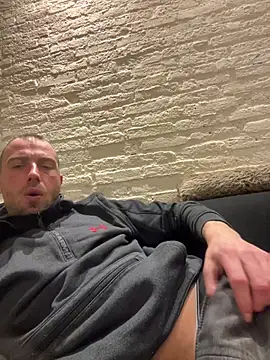 Rotteei1 online show from February 2026 09:05:02 PM