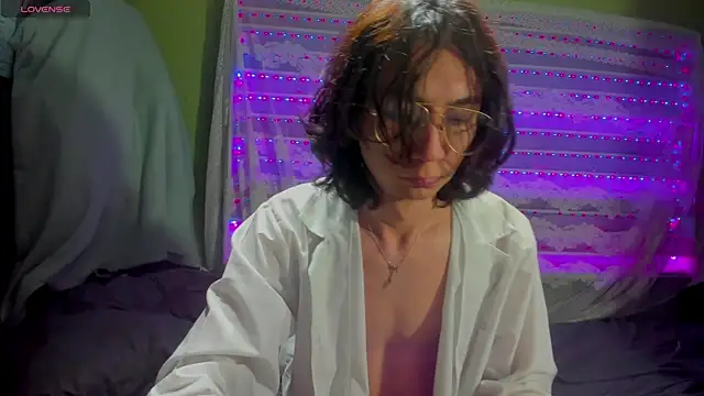 najimi uwu online show from November 2025 03:01:01 PM