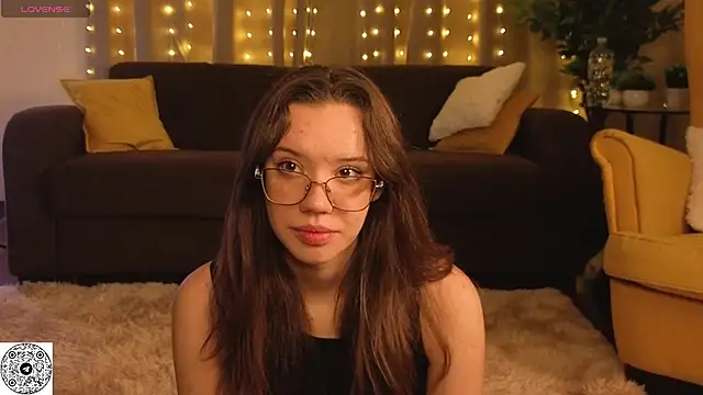 FabiolaCowing online show from November 2025 05:04:02 PM