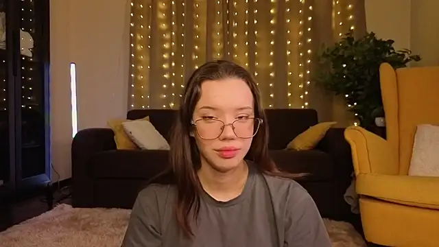 FabiolaCowing online show from November 2025 09:24:02 PM