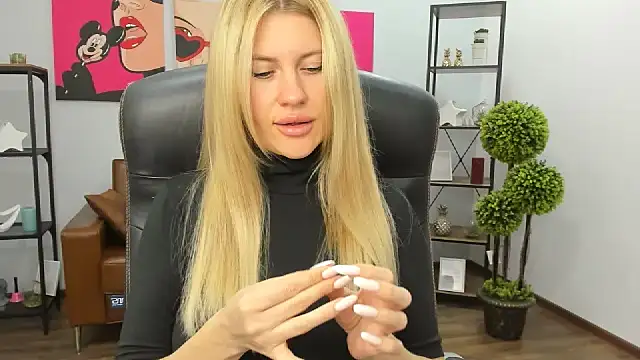 AryaAltkerer online show from November 2025 01:46:02 PM