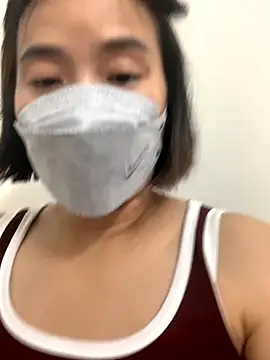 HinayLa online show from October 2025 01:23:02 PM