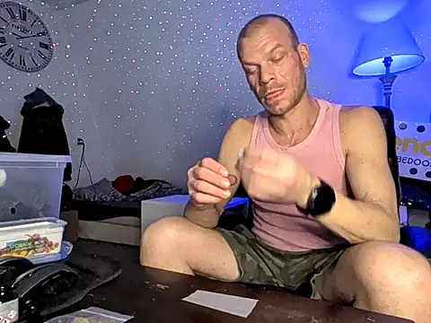 Kinky Play1 online show from February 2026 08:07:01 PM