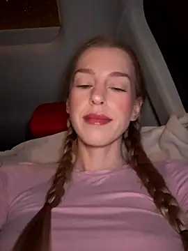 kira mia online show from January 2026 04:23:01 PM