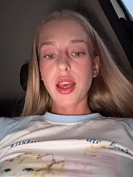 kira mia online show from March 2026 03:14:01 PM