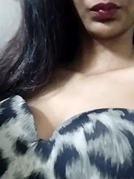 Snapshot of Aaliya_BigBoobs_1 chatting on October 2025 09:46:02 AM Aaliya BigBoobs 1 online show from October 2025 09:46:02 AM