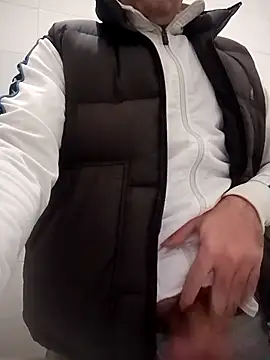 Romaeterna  online show from December 2025 08:16:02 PM