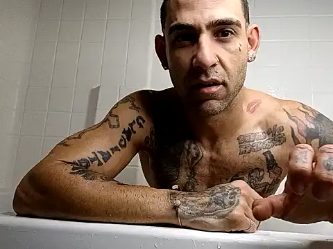 Snapshot of alphacloudGod chatting on October 2025 07:04:02 PM alphacloudGod online show from October 2025 07:04:02 PM