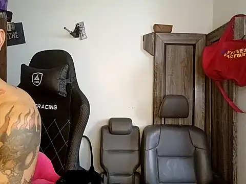 Snapshot of alphacloudGod chatting on November 2025 07:46:02 PM alphacloudGod online show from November 2025 07:46:02 PM