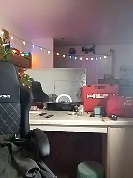 Snapshot of alphacloudGod chatting on December 2025 01:43:02 AM alphacloudGod online show from December 2025 01:43:02 AM