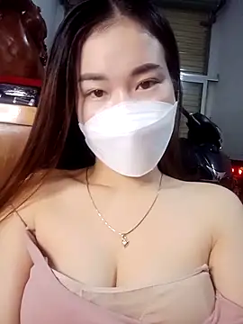 Family-Lovee online show from November 2025 07:47:01 PM