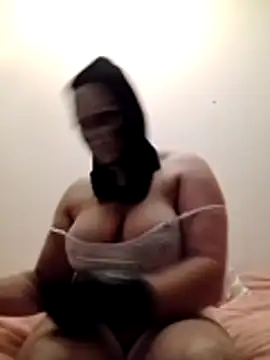 portuguesacasada online show from October 2025 06:25:02 PM