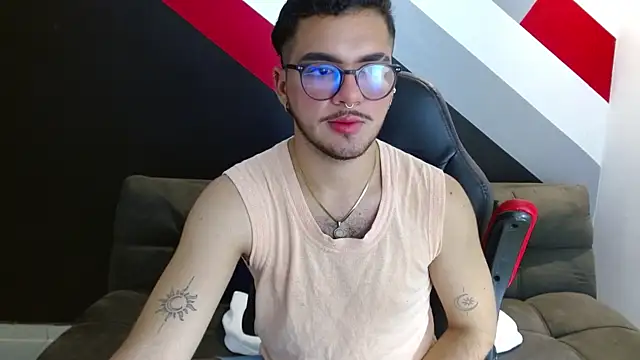 Zac Golden online show from November 2025 12:24:01 AM