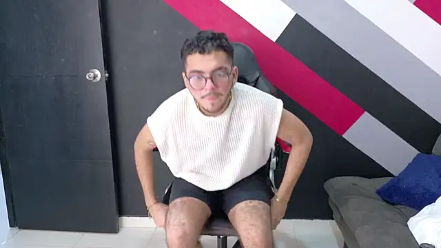 Zac Golden online show from December 2025 12:26:01 AM