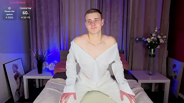 AlexColee online show from January 2026 04:44:01 PM