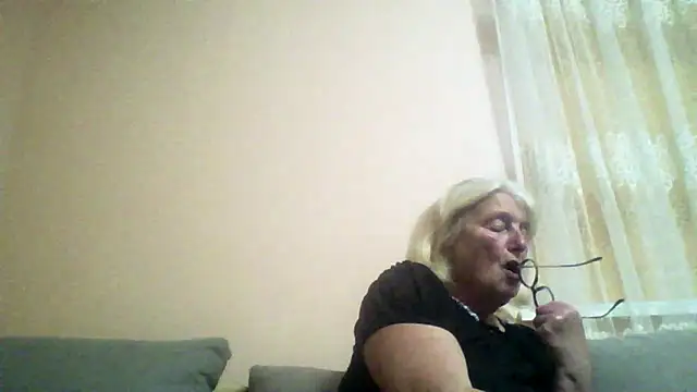 Snapshot of AmyLove353 chatting on June 2026 08:21:01 PM AmyLove353 online show from June 2026 08:21:01 PM