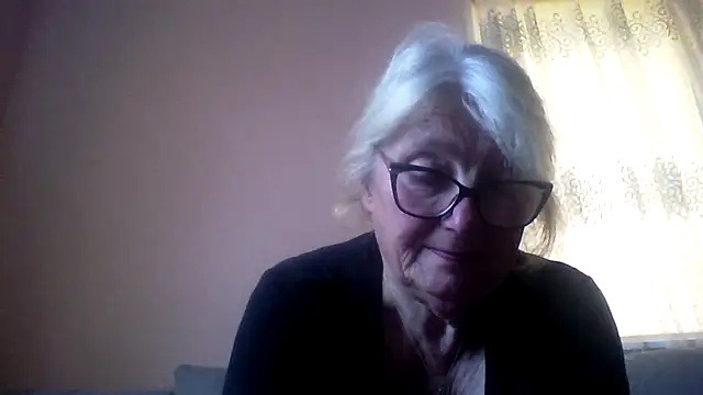 Snapshot of AmyLove353 chatting on July 2026 09:17:01 AM AmyLove353 online show from July 2026 09:17:01 AM