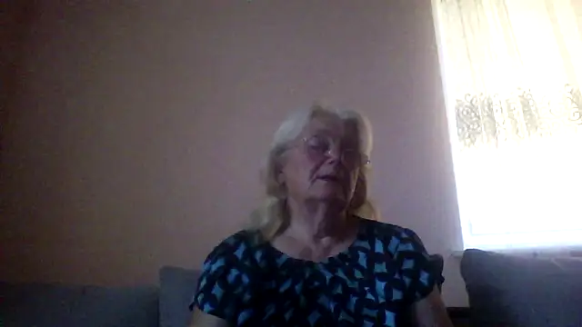 Snapshot of AmyLove353 chatting on July 2026 03:42:01 AM AmyLove353 online show from July 2026 03:42:01 AM
