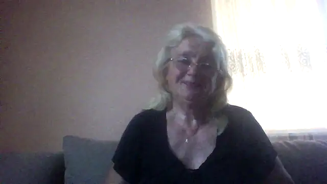 Snapshot of AmyLove353 chatting on July 2026 03:12:02 AM AmyLove353 online show from July 2026 03:12:02 AM