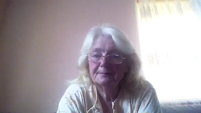 Snapshot of AmyLove353 chatting on July 2026 04:05:02 AM AmyLove353 online show from July 2026 04:05:02 AM