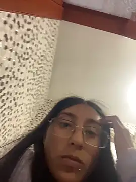 Violeet-Smith online show from February 2026 02:56:02 PM