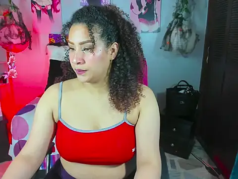 ROZZE MILA online show from October 2025 01:32:01 PM