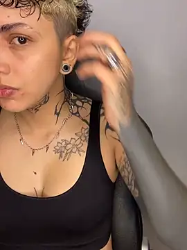 Abby Evanns1 online show from November 2025 03:07:01 AM