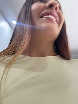 Snapshot of Talia_Bonet chatting on June 2026 04:12:02 PM Talia Bonet online show from June 2026 04:12:02 PM