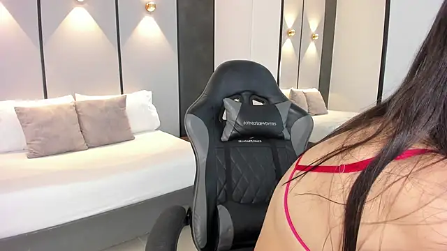 mia collins96 online show from February 2026 02:23:01 AM