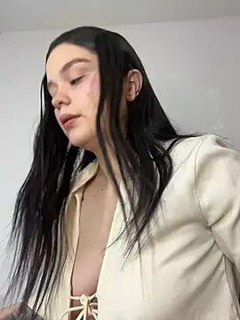 Selena Roa online show from October 2025 12:04:02 PM