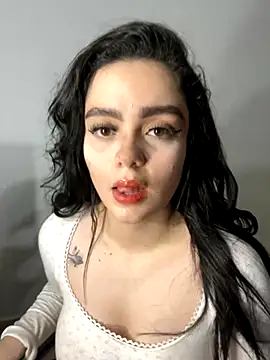 Selena Roa online show from November 2025 12:41:01 AM