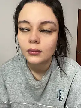 Snapshot of Selena_Roa chatting on February 2026 03:18:02 PM Selena Roa online show from February 2026 03:18:02 PM