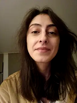 Snapshot of maki_reiko chatting on October 2025 06:06:02 AM maki reiko online show from October 2025 06:06:02 AM