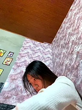 kitty-20x online show from November 2025 10:20:01 PM