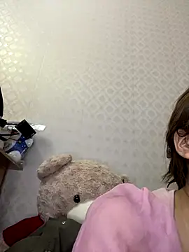 kitty-20x online show from December 2025 01:15:01 PM