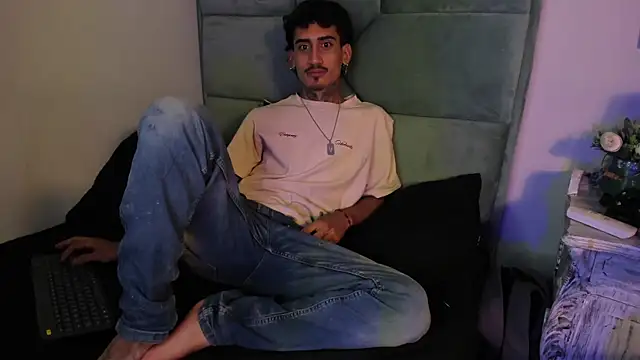 Mr Strike online show from December 2025 07:07:01 PM