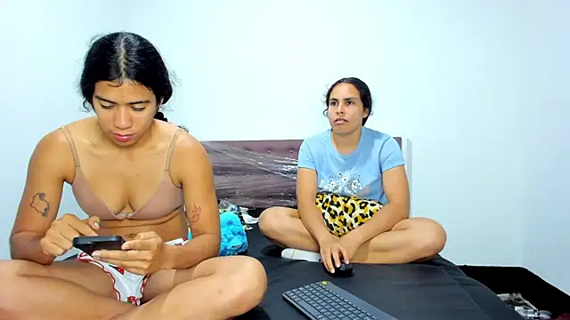 AshleyDeLuca  online show from February 2026 11:03:02 PM